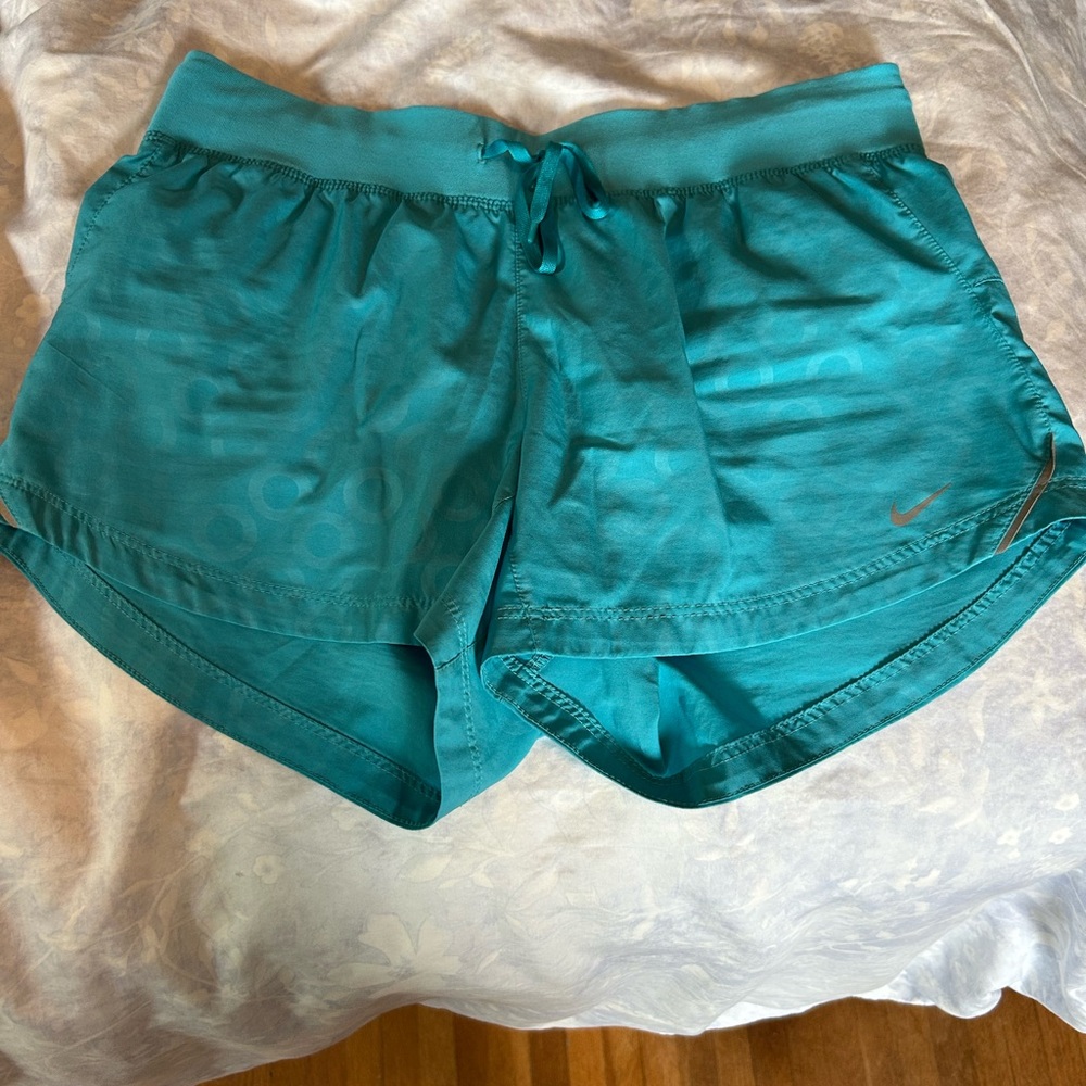 Nike Women's Aqua Shorts Size Small